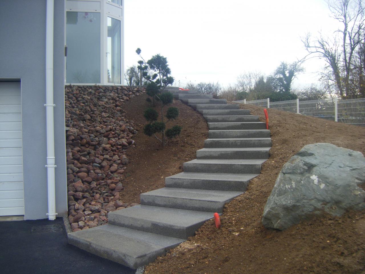 Création d'escalier en béton à Vallenay