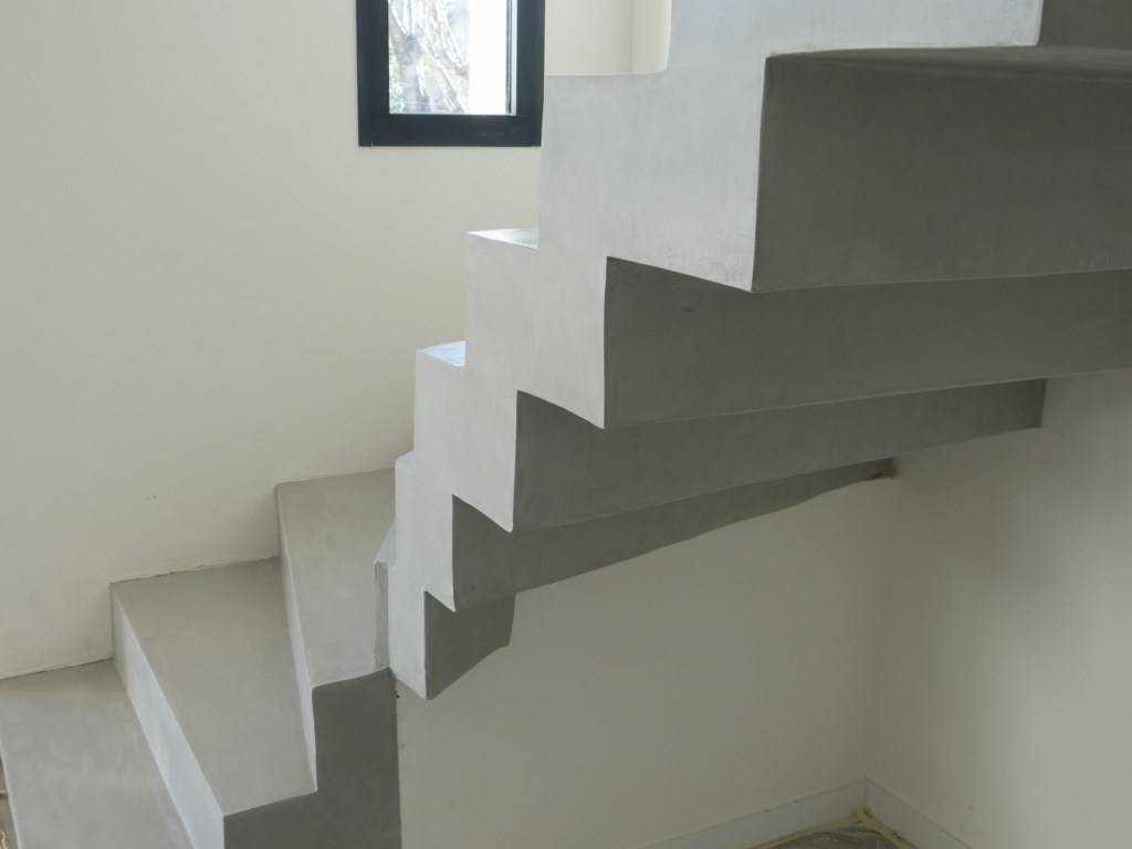 Création d'escalier en béton Lantan