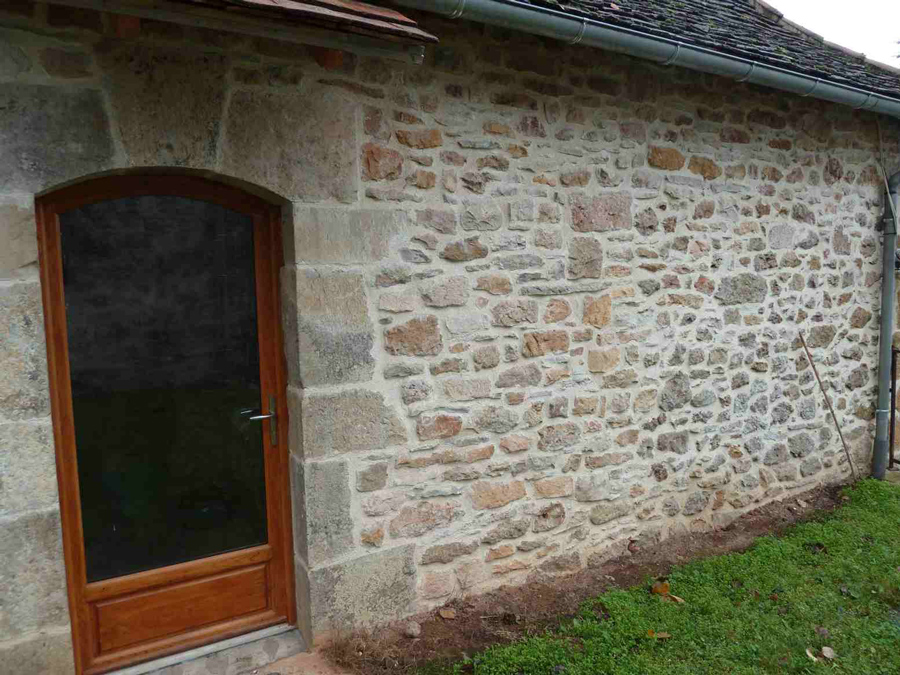 Joint à la chaux, façade en pierre Vereaux